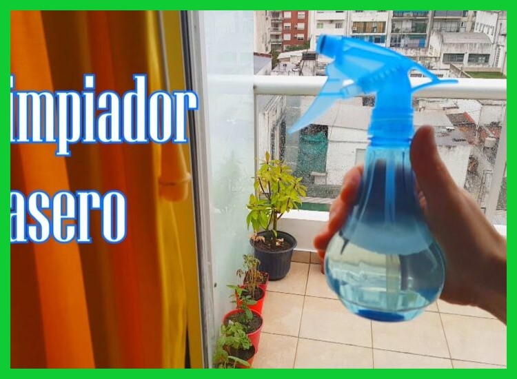 ¿Qué producto casero es mejor para limpiar ventanas y espejos sin dejar marcas?